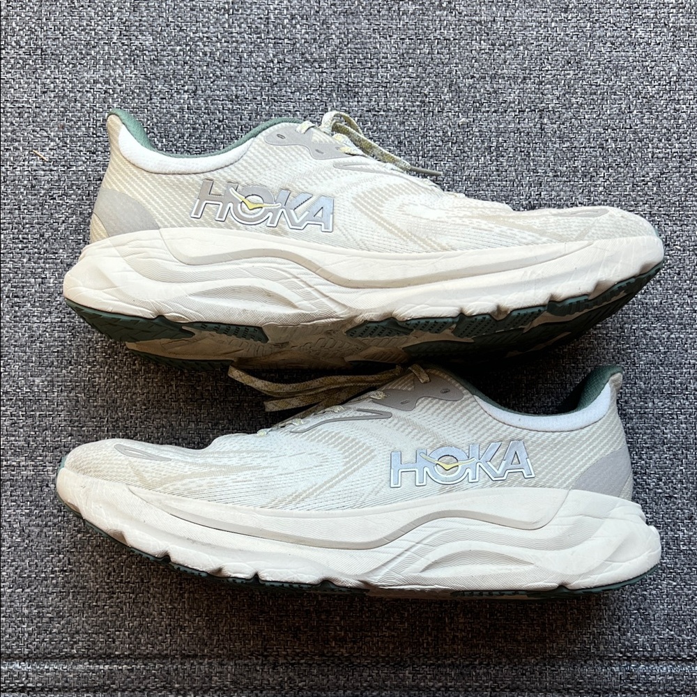 Hoka Arahi 8 Running Shoes